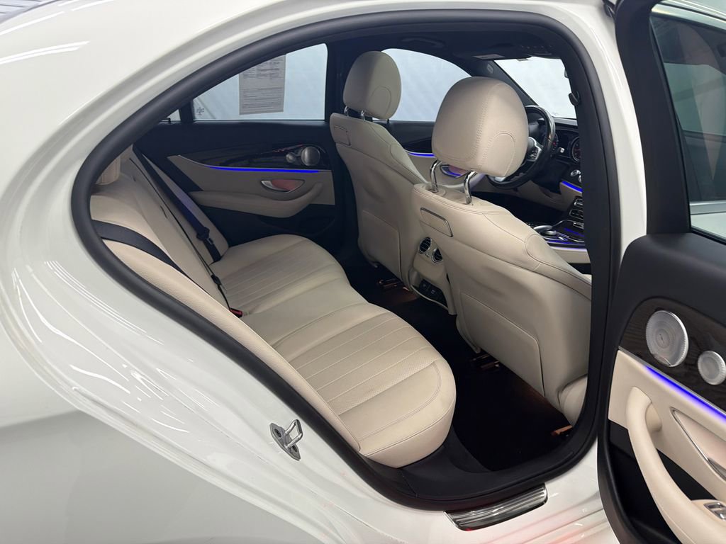 Used 2019 Mercedes-Benz E 300 4MATIC image 17