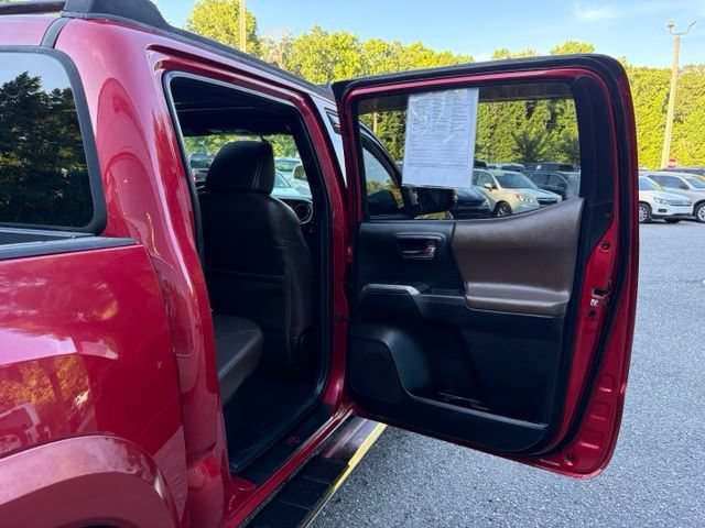 Used 2017 Toyota Tacoma Limited w/ Tow Package RWD image 26