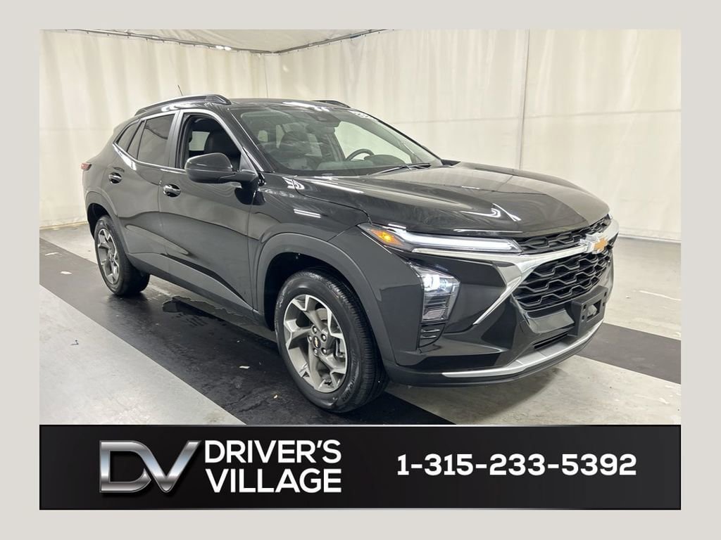 New 2026 Chevrolet Trax LT w/ Driver Confidence Package FWD image 1