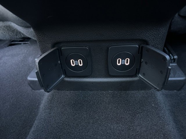 Used 2025 Lincoln Corsair Grand Touring w/ Equipment Group 301A image 17