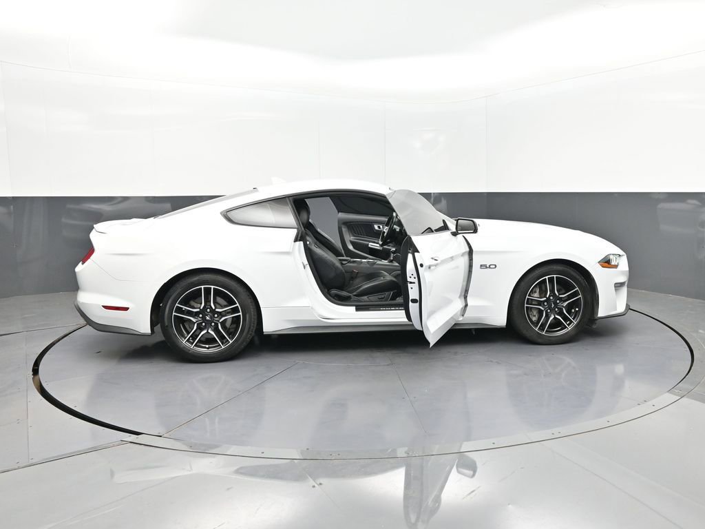 Used 2022 Ford Mustang GT Premium image 32