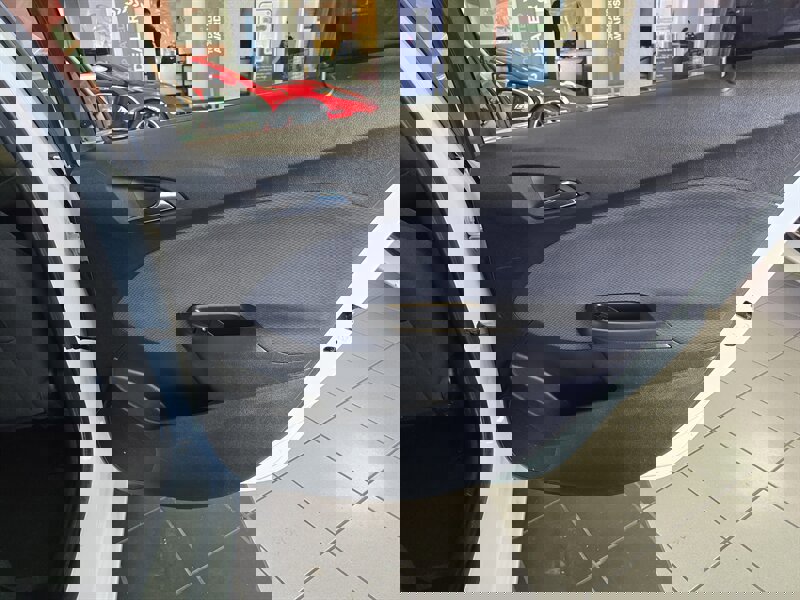 Used 2018 Chevrolet Cruze LT image 15