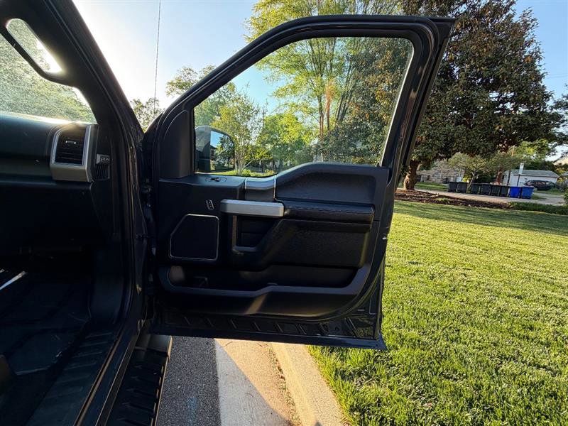 Used 2017 Ford F150 Lariat w/ Equipment Group 502A Luxury AWD/4WD image 33