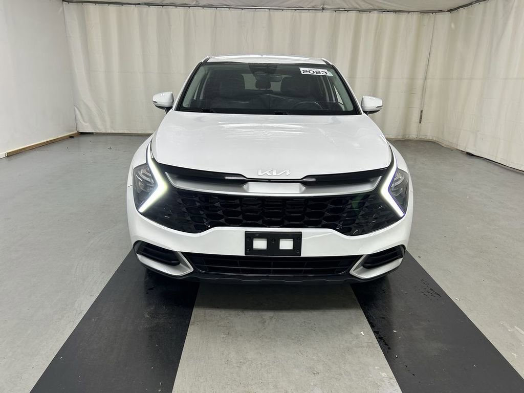 Certified 2023 Kia Sportage EX FWD image 3