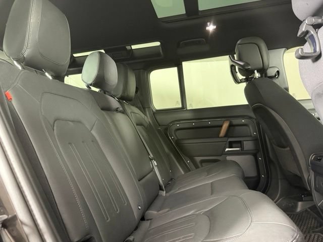 Used 2024 Land Rover Defender 110 X AWD/4WD image 30