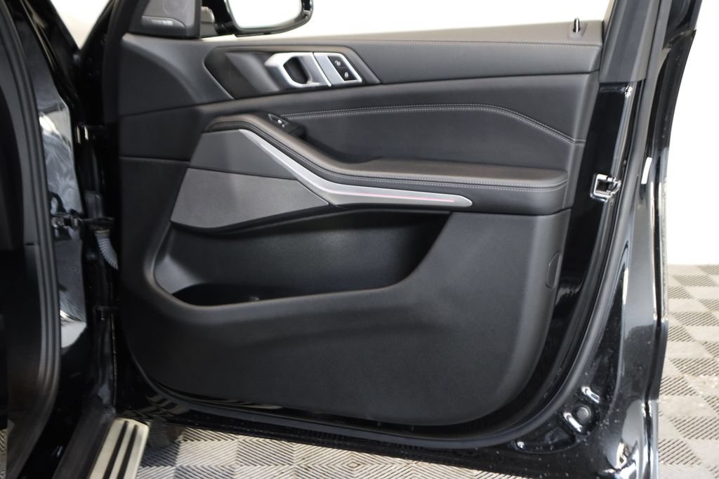 Used 2021 BMW X5 sDrive40i w/ Premium Package RWD image 48