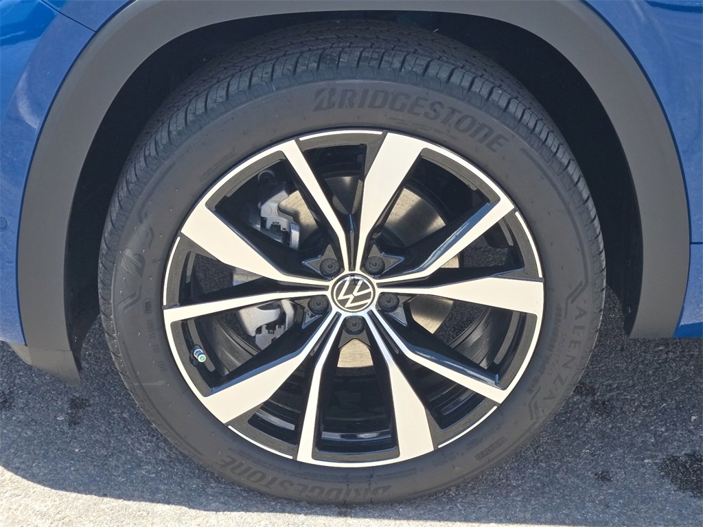 New 2025 Volkswagen Atlas SEL Premium R-Line image 13
