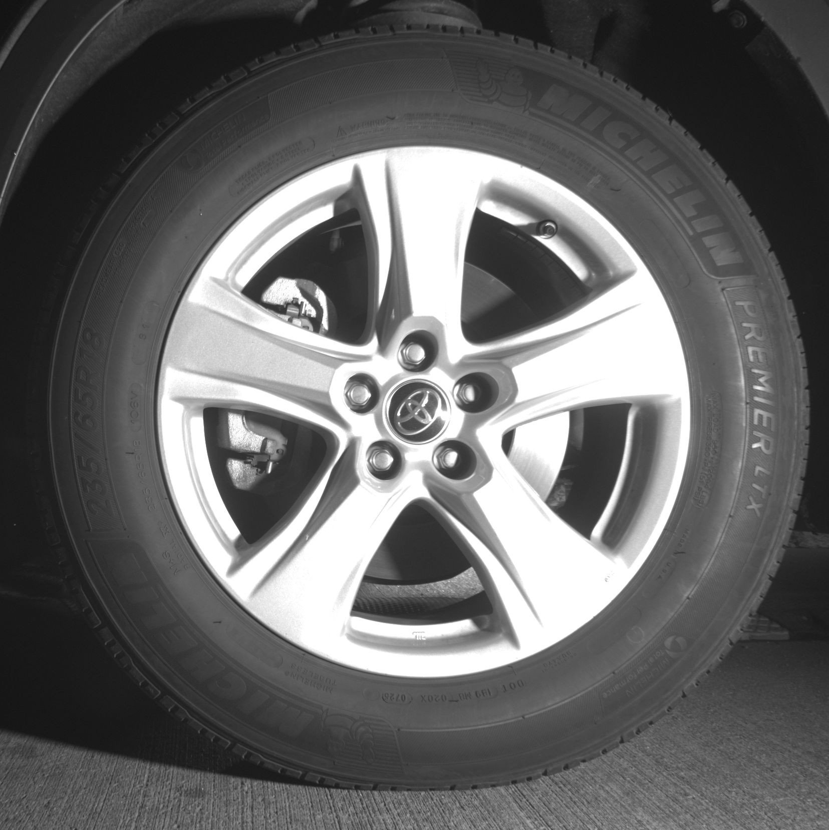 Used 2025 Toyota Highlander LE image 12