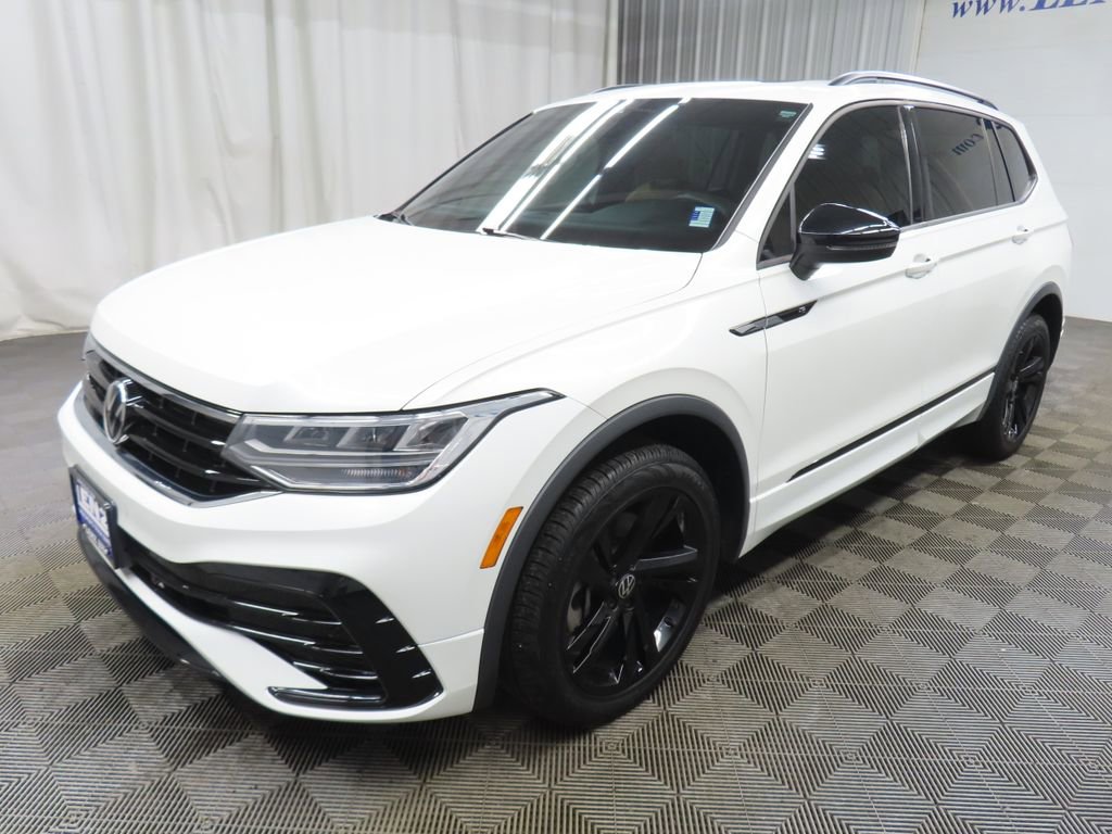 Used 2023 Volkswagen Tiguan SE R-Line image 8