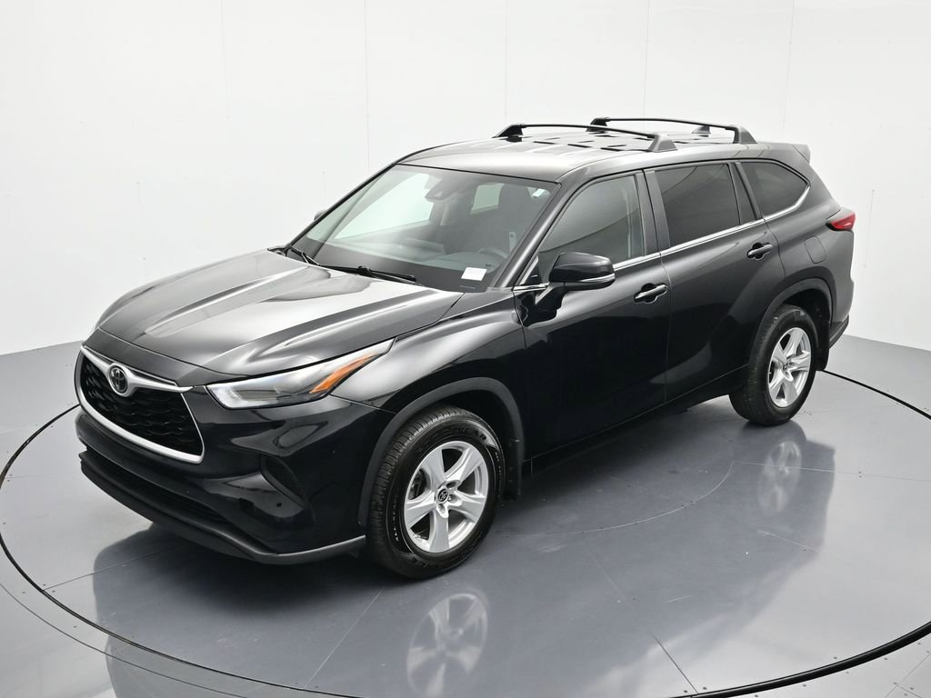 Used 2023 Toyota Highlander L FWD image 27