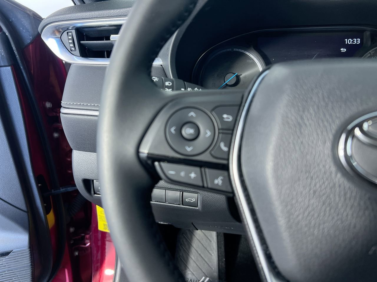 Used 2024 Toyota Venza XLE AWD/4WD image 13