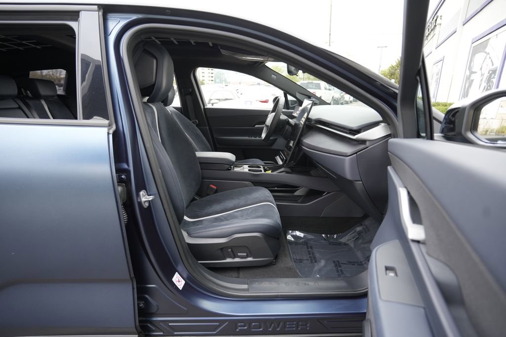 Used 2023 Fisker Ocean One image 32