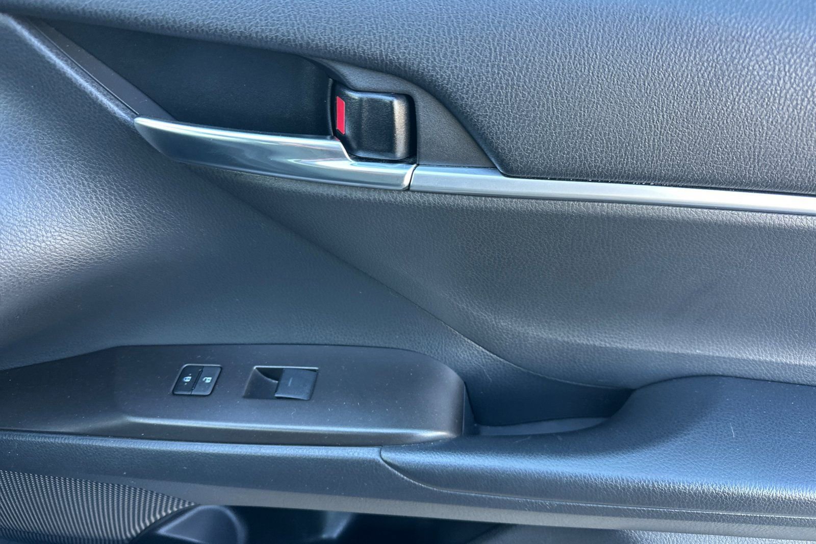 Used 2023 Toyota Camry SE image 20