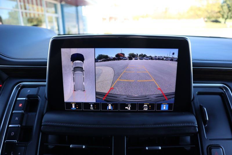 Used 2021 Chevrolet Suburban High Country w/ Premium Package image 13