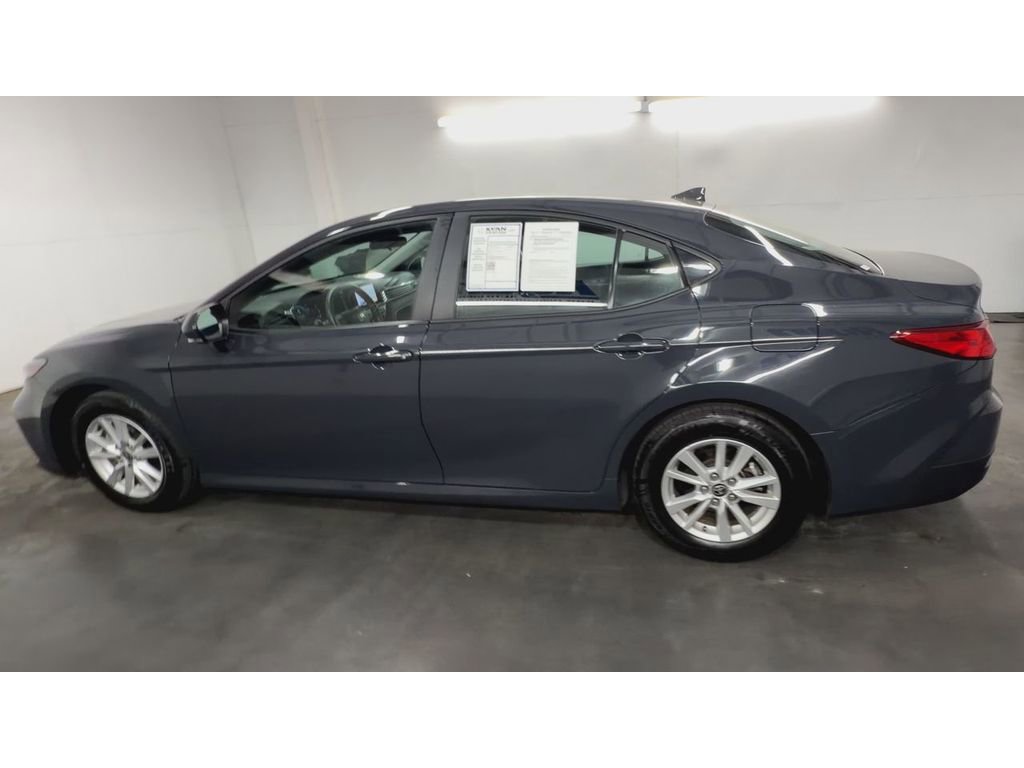 Used 2025 Toyota Camry LE FWD image 6