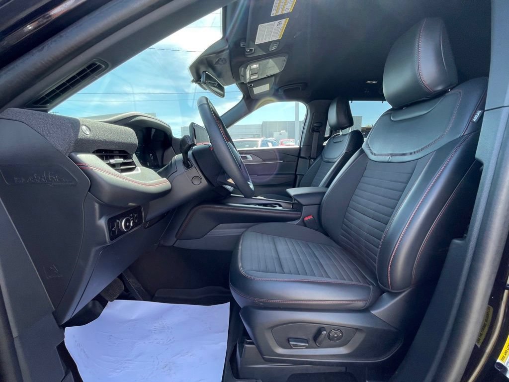 Used 2025 Ford Explorer ST-Line w/ Premium Package RWD image 20