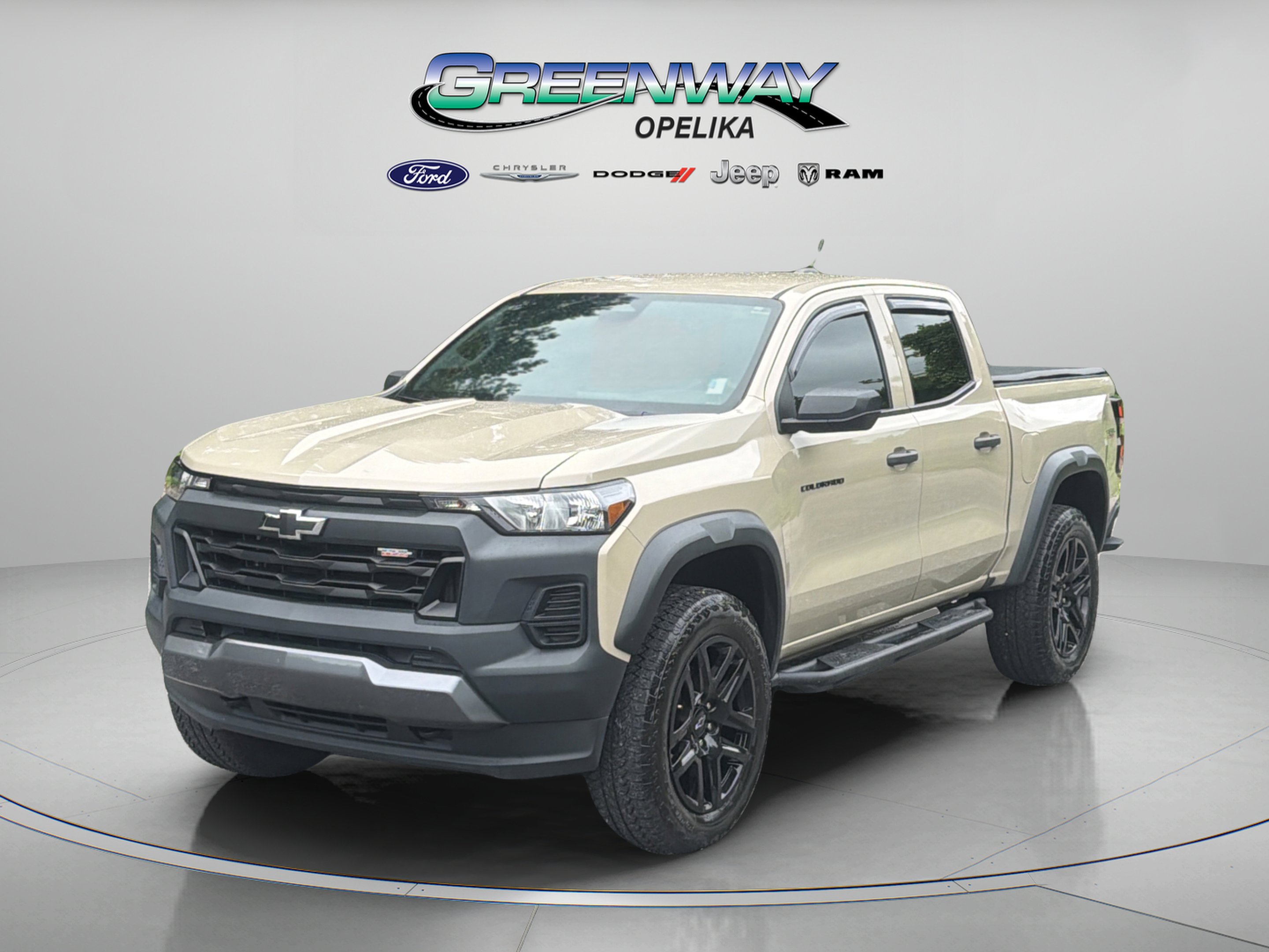 Used 2023 Chevrolet Colorado Trail Boss w/ Advanced Trailering Package AWD/4WD image 3