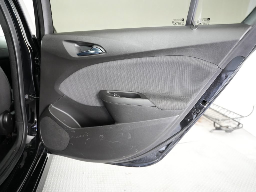 Used 2018 Chevrolet Cruze LT w/ Sun And Sound Package FWD image 36