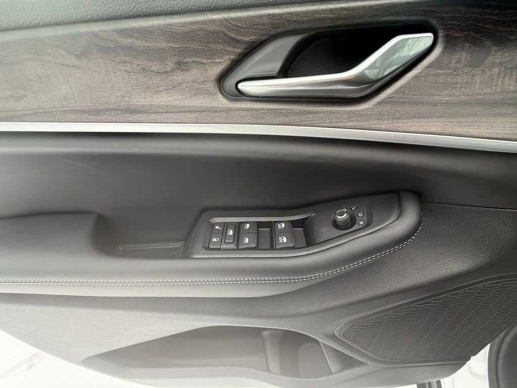 New 2026 Jeep Grand Cherokee Altitude AWD/4WD image 12