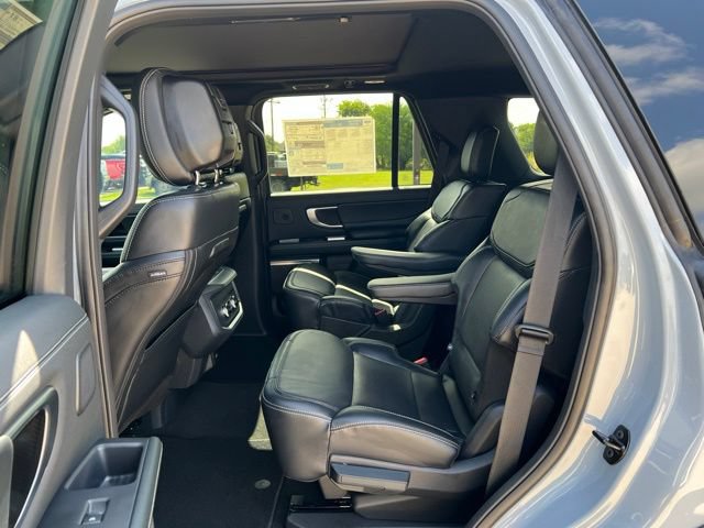 New 2027 Ford Expedition Platinum w/ Stealth Appearance Package AWD/4WD image 21
