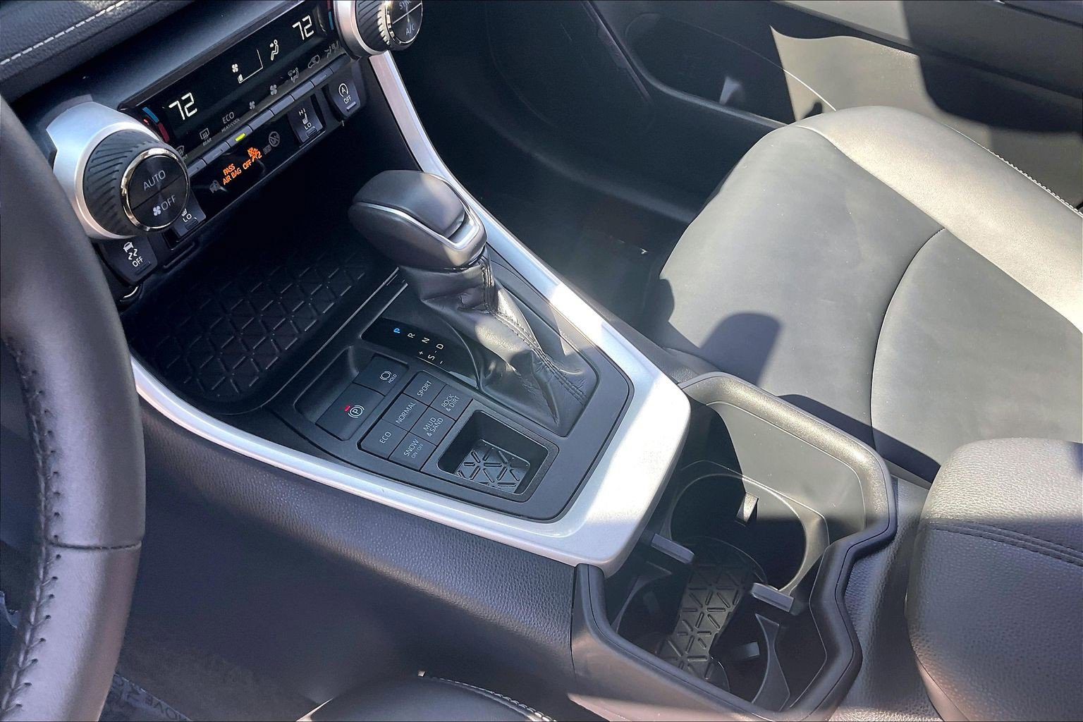 Used 2024 Toyota RAV4 XLE Premium w/ Weather Package AWD/4WD image 22