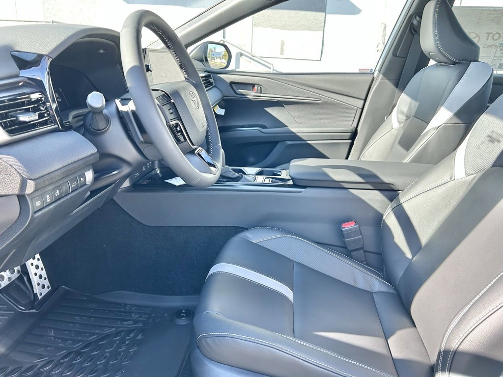 New 2026 Toyota Camry Hybrid image 10