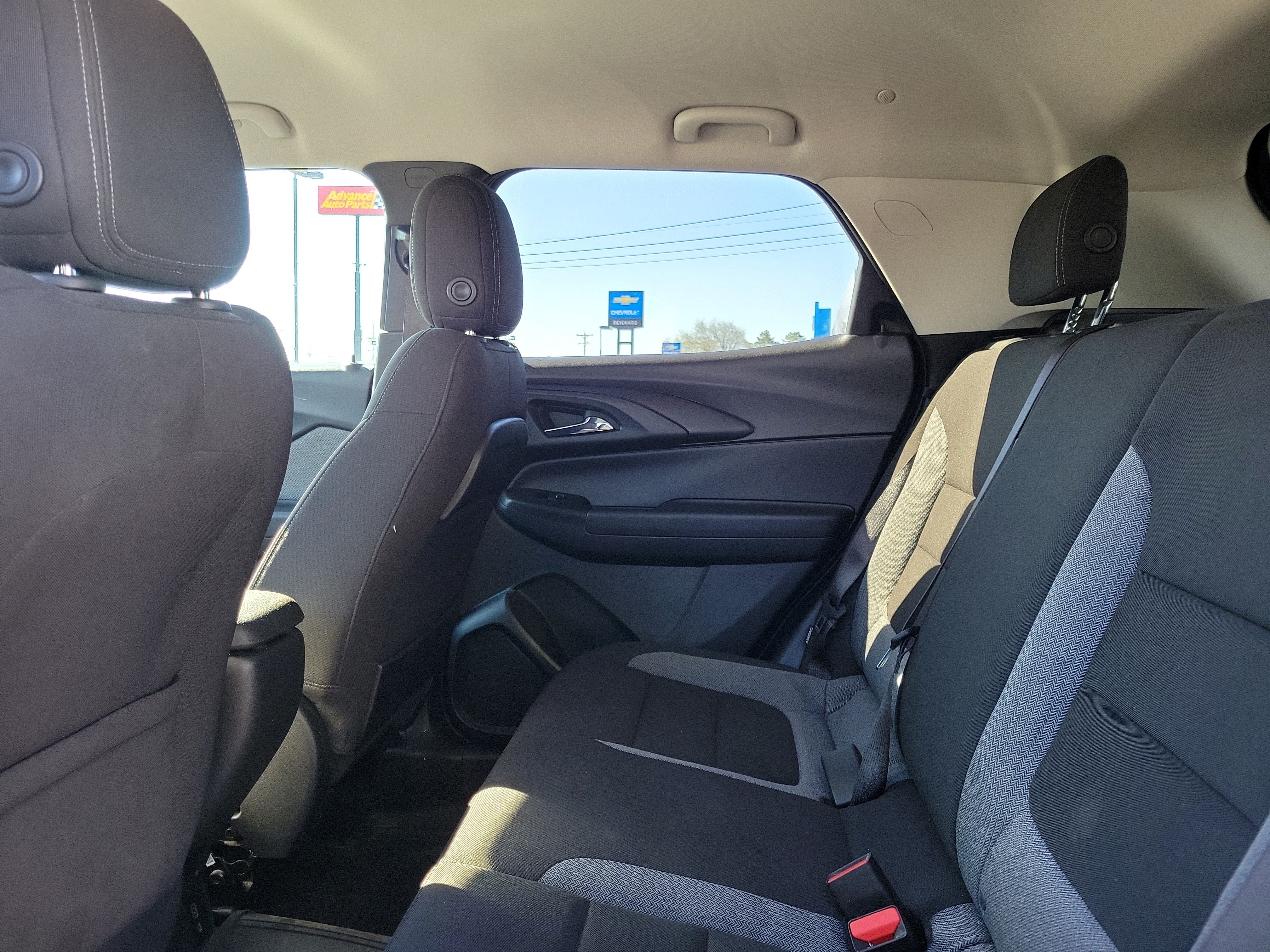 Used 2023 Chevrolet TrailBlazer LT w/ Convenience Package AWD/4WD image 11