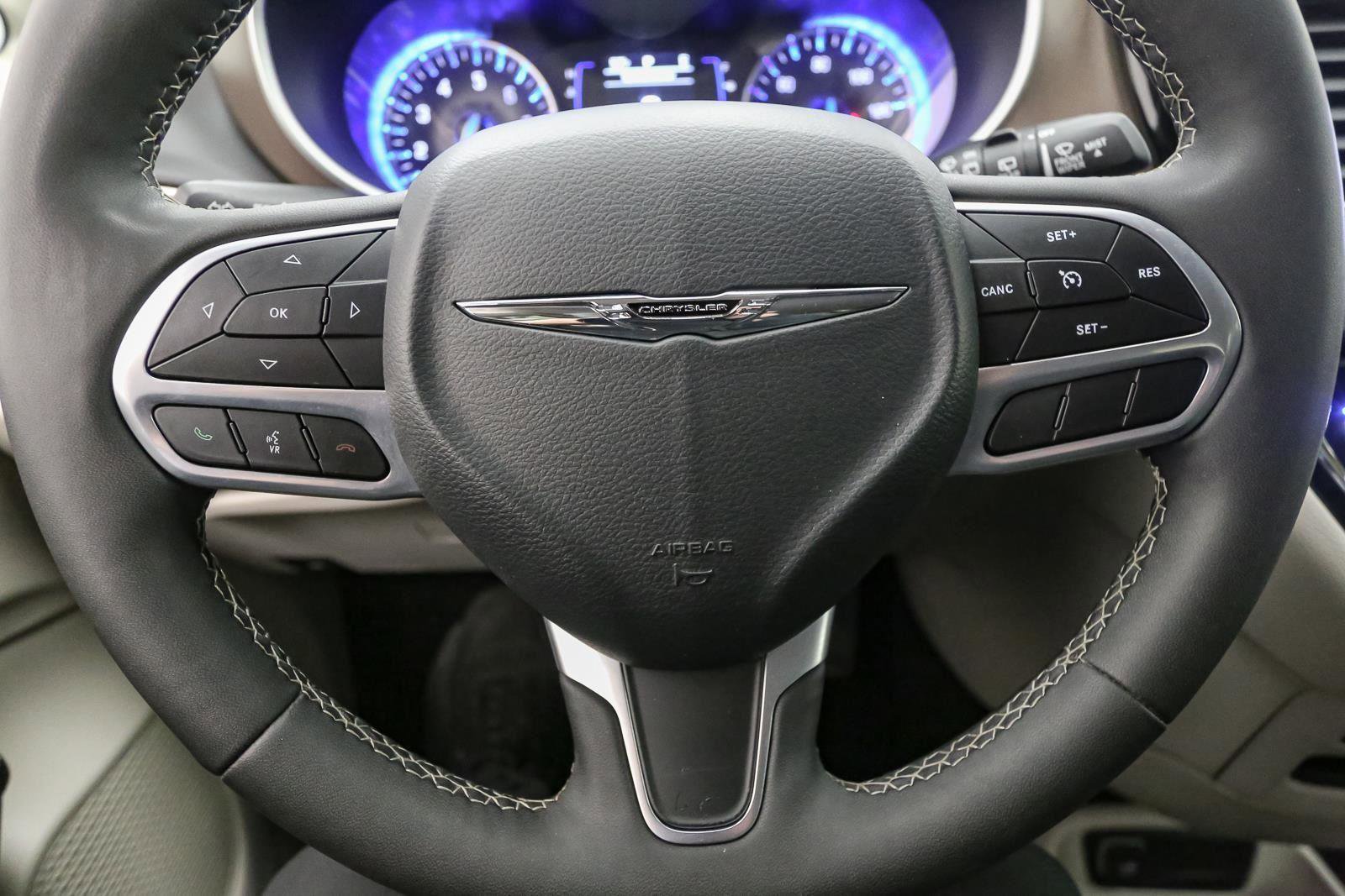 Used 2024 Chrysler Voyager LX image 34