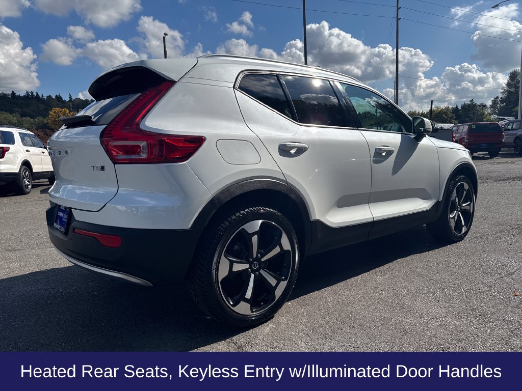 Used 2021 Volvo XC40 T5 Momentum w/ Premium Package AWD/4WD image 6