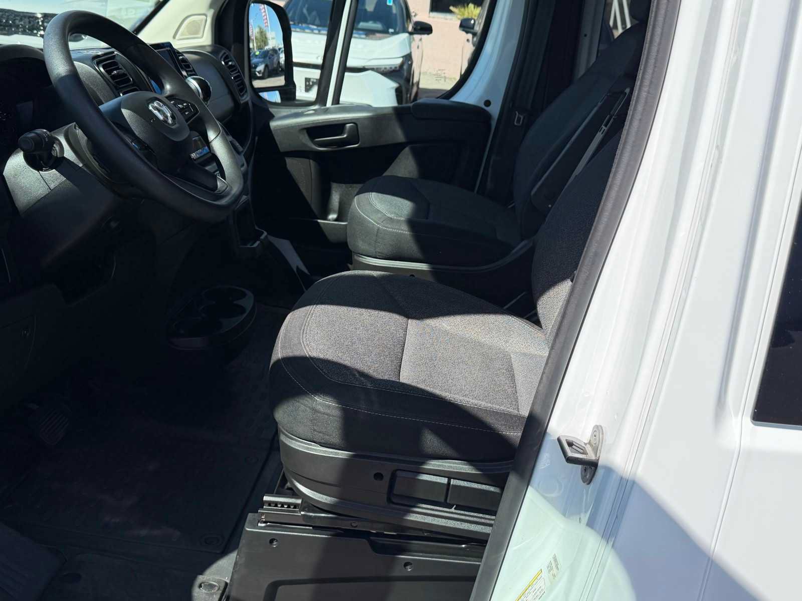 Used 2023 RAM ProMaster 3500 FWD image 21