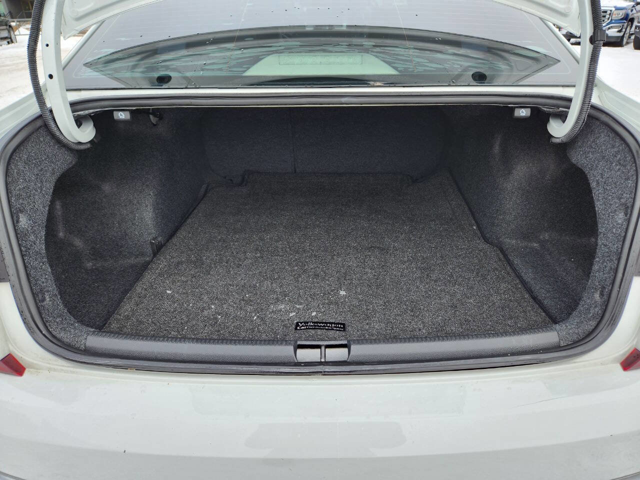 Used 2018 Volkswagen Passat 2.0T SE FWD image 27