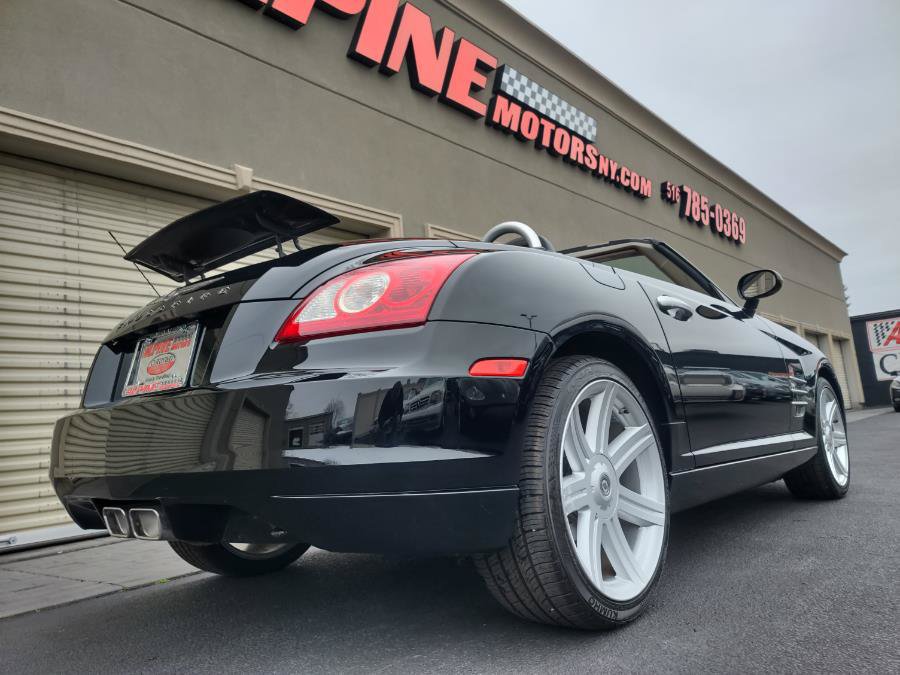 Used 2006 Chrysler Crossfire Limited RWD image 24