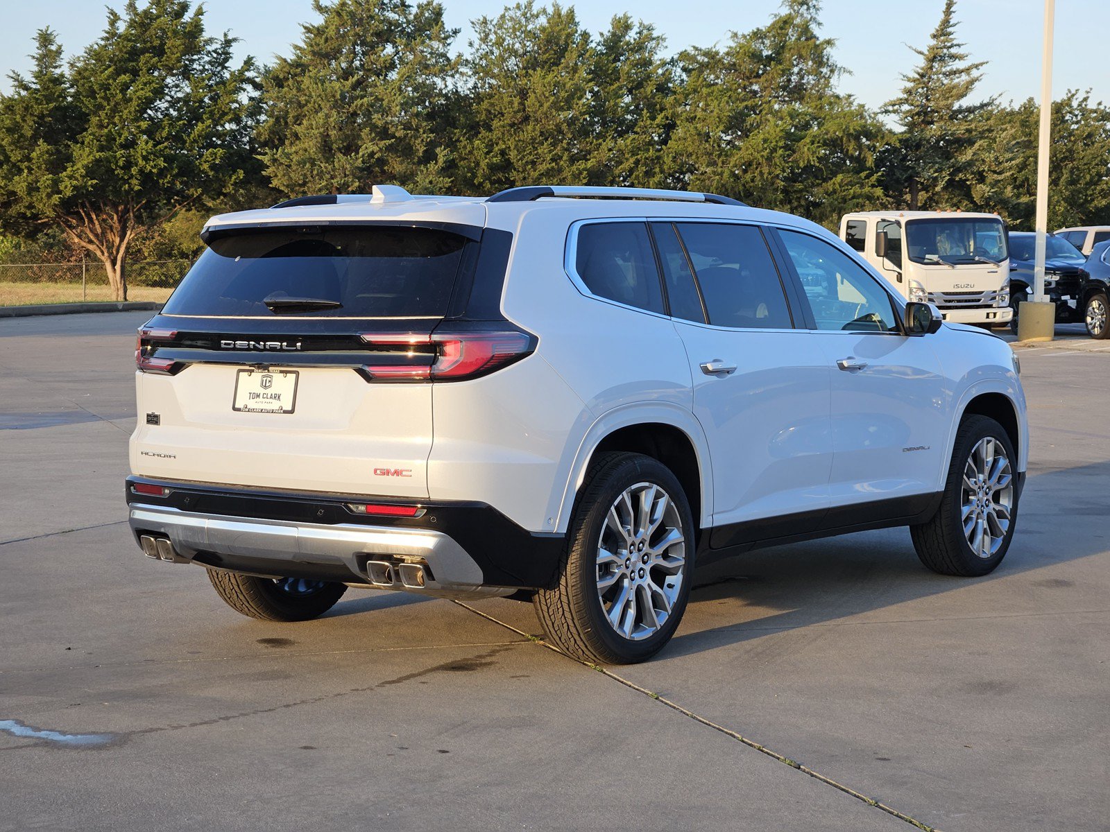 New 2027 GMC Acadia Denali FWD image 4