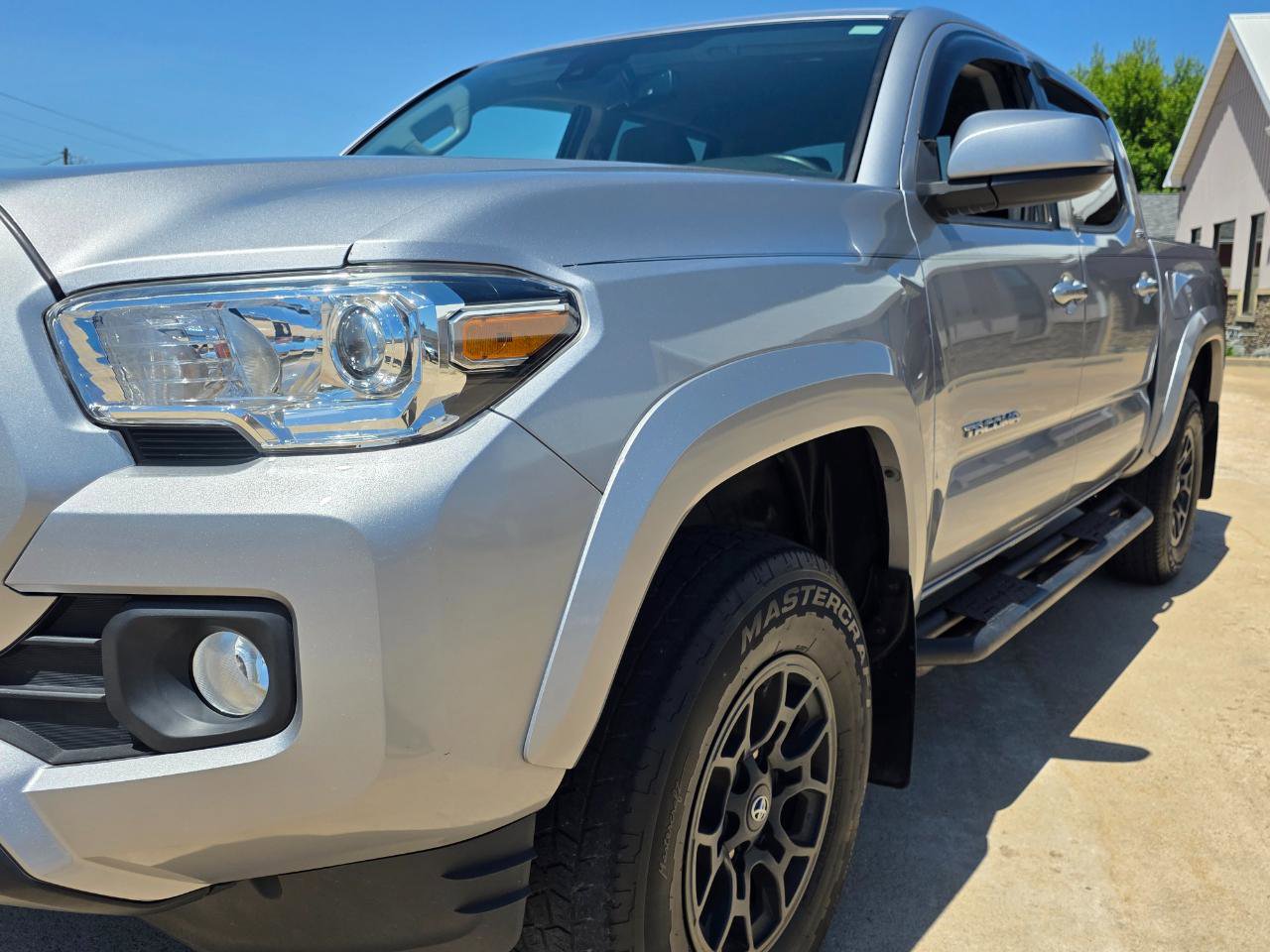Used 2019 Toyota Tacoma SR5 AWD/4WD image 27