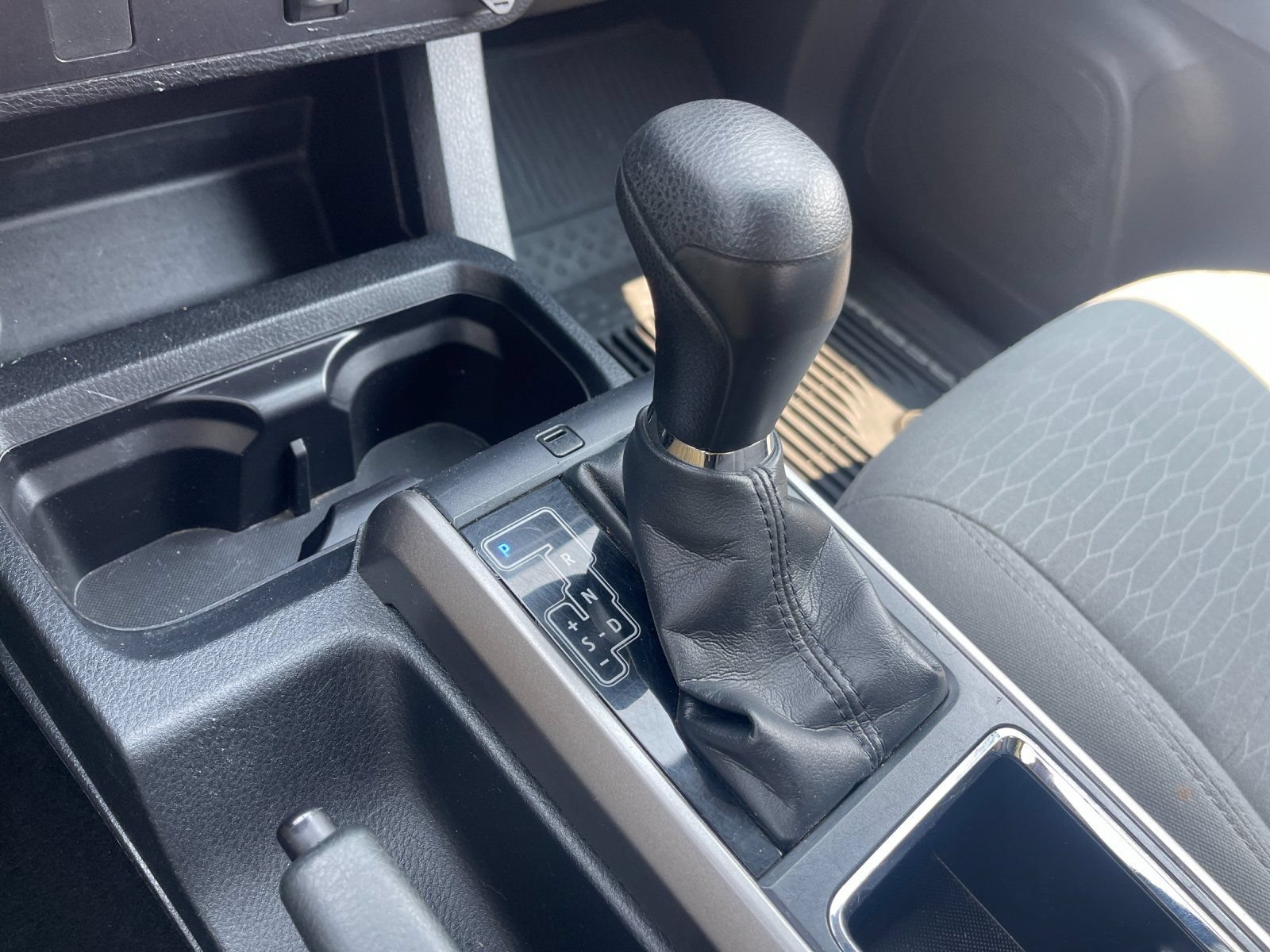 Used 2019 Toyota Tacoma SR5 AWD/4WD image 22