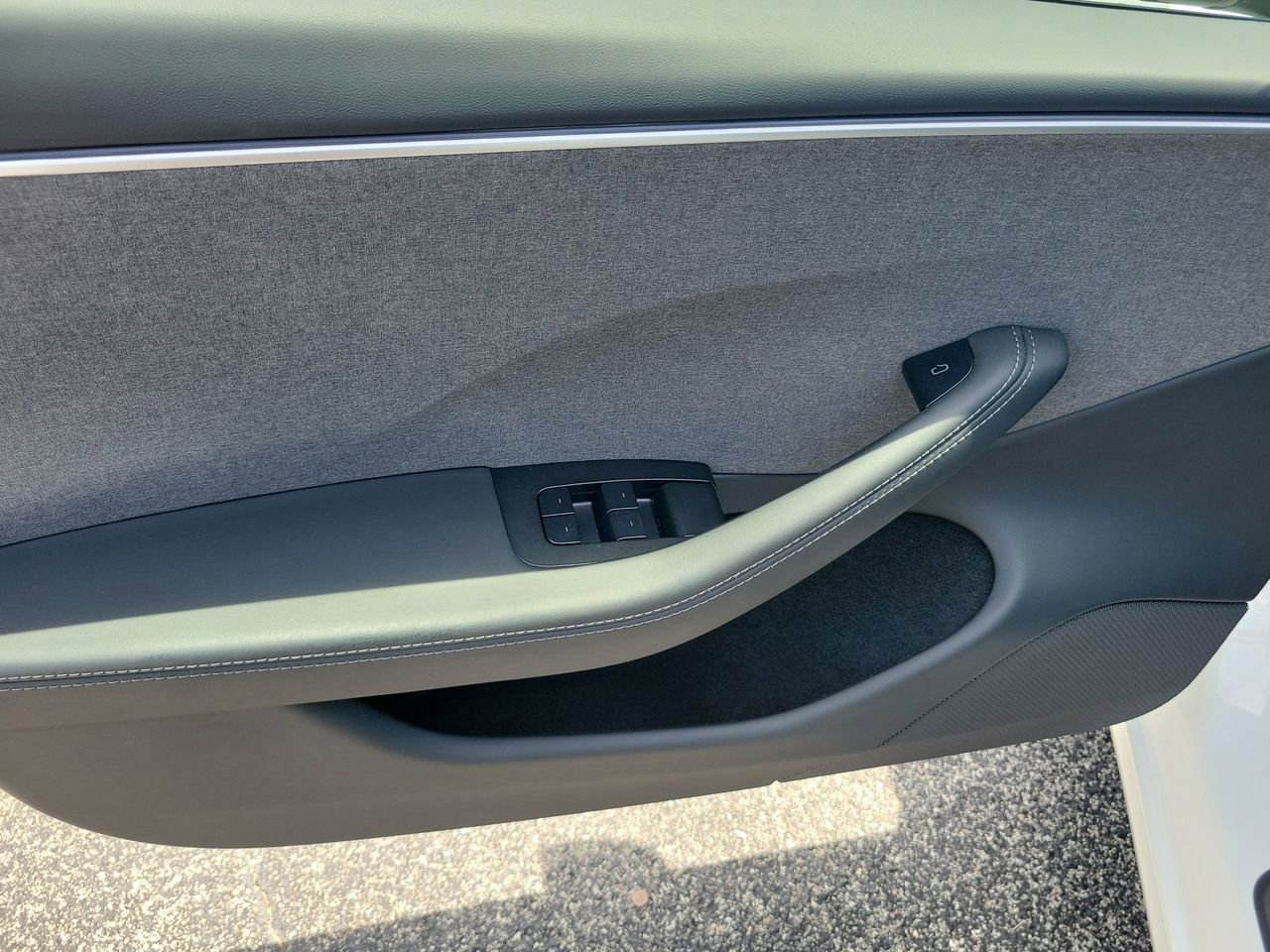 Used 2024 Tesla Model 3 Standard Range RWD image 18