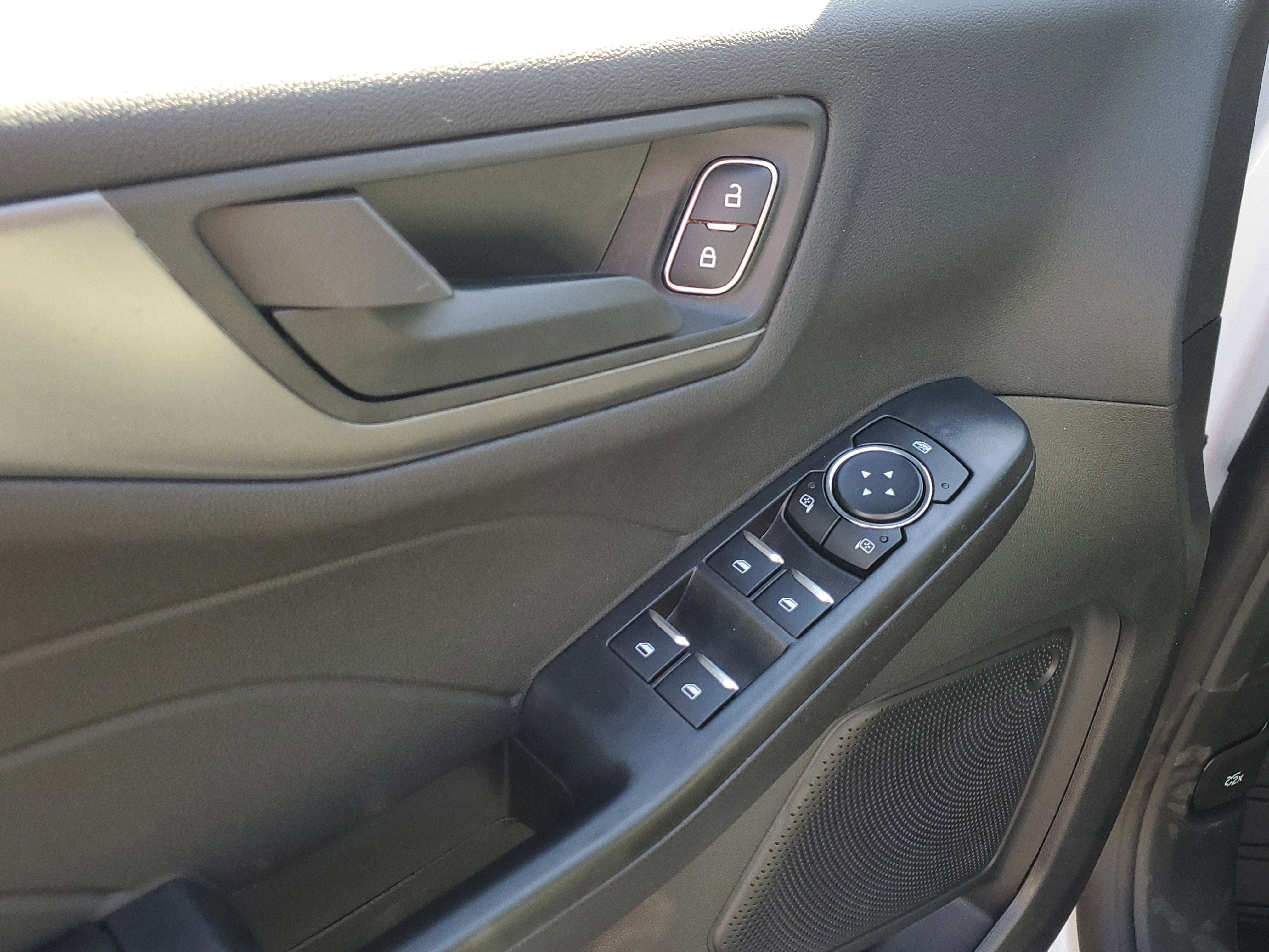 New 2026 Ford Escape Active FWD image 15