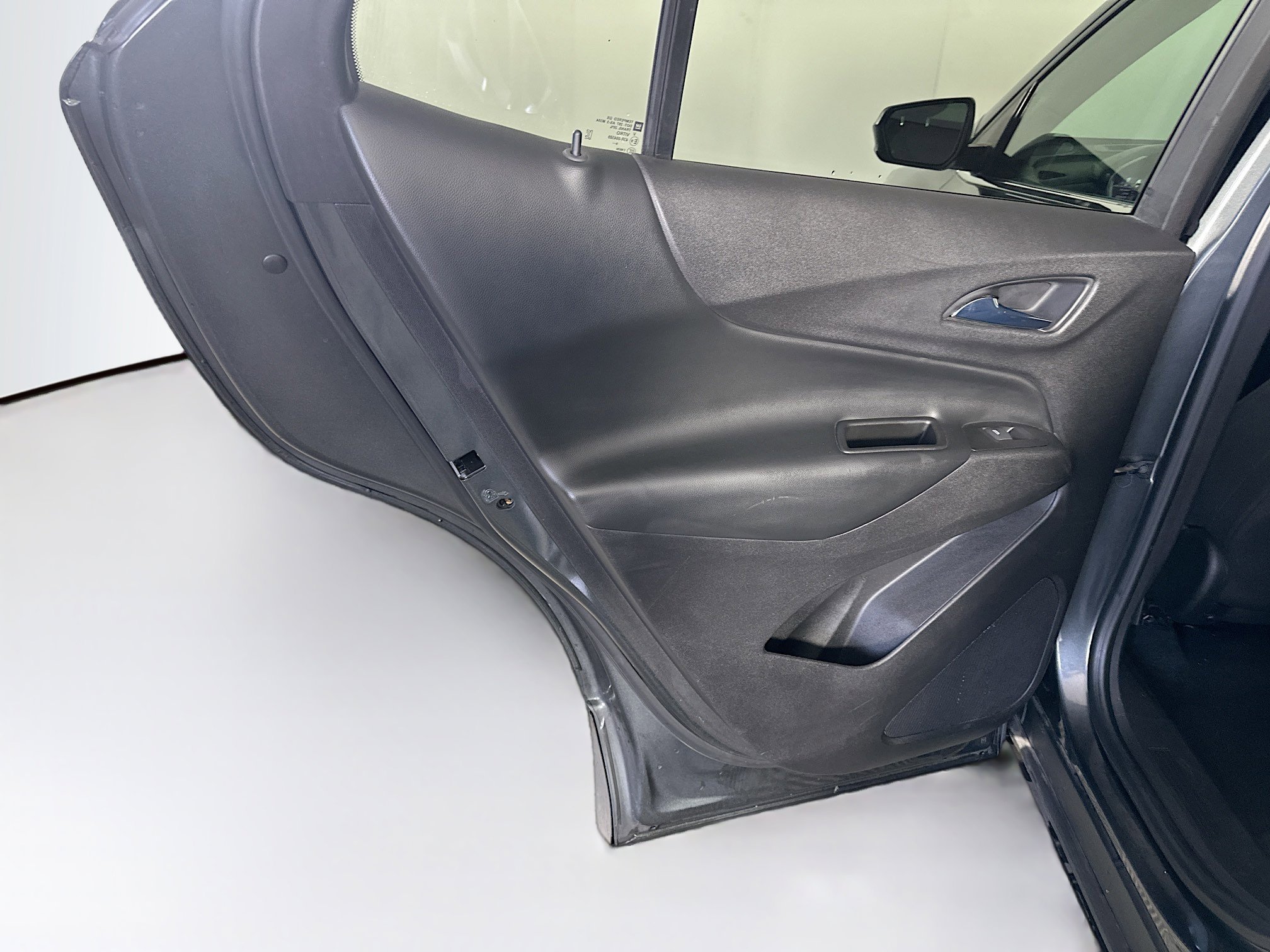 Used 2020 Chevrolet Equinox LT FWD image 26