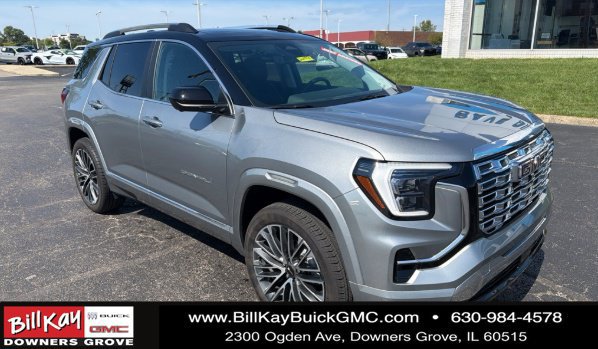 Used 2026 GMC Terrain Denali AWD/4WD image 1