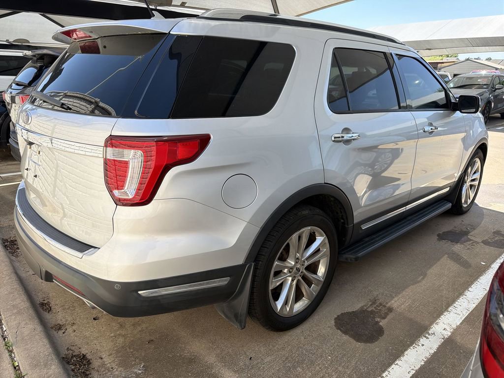 Used 2019 Ford Explorer Limited w/ Class III Trailer Tow Package FWD image 3