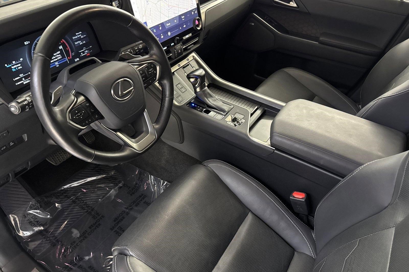 Used 2024 Lexus GX 550 w/ Accessory Package (31) AWD/4WD image 4
