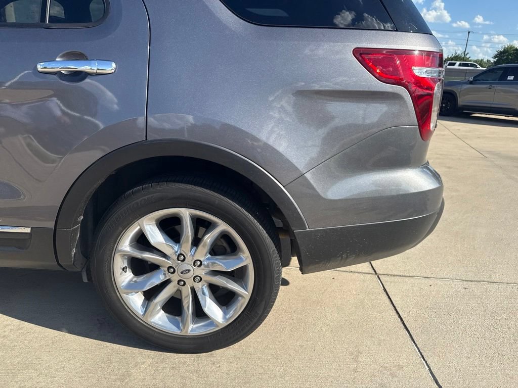 Used 2014 Ford Explorer Limited w/ Equipment Group 301A FWD image 8