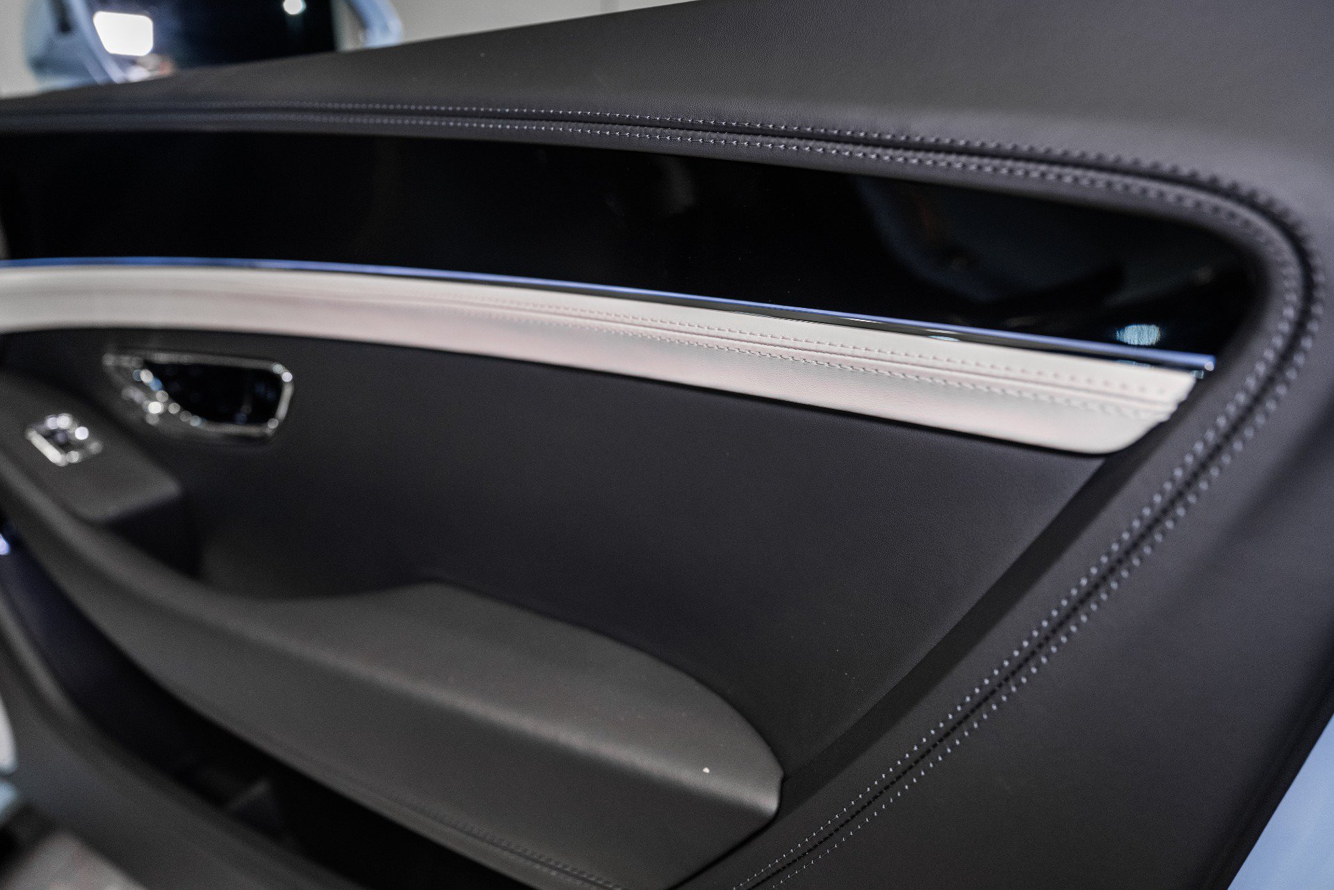 New 2026 Bentley Continental GTC AWD/4WD image 49