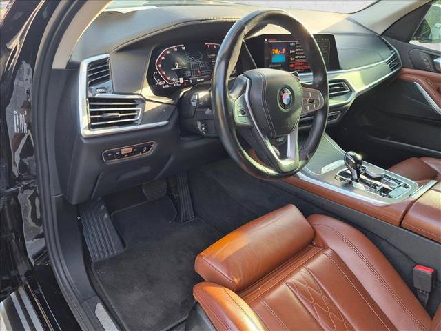 Used 2022 BMW X7 xDrive40i w/ Premium Package AWD/4WD image 2