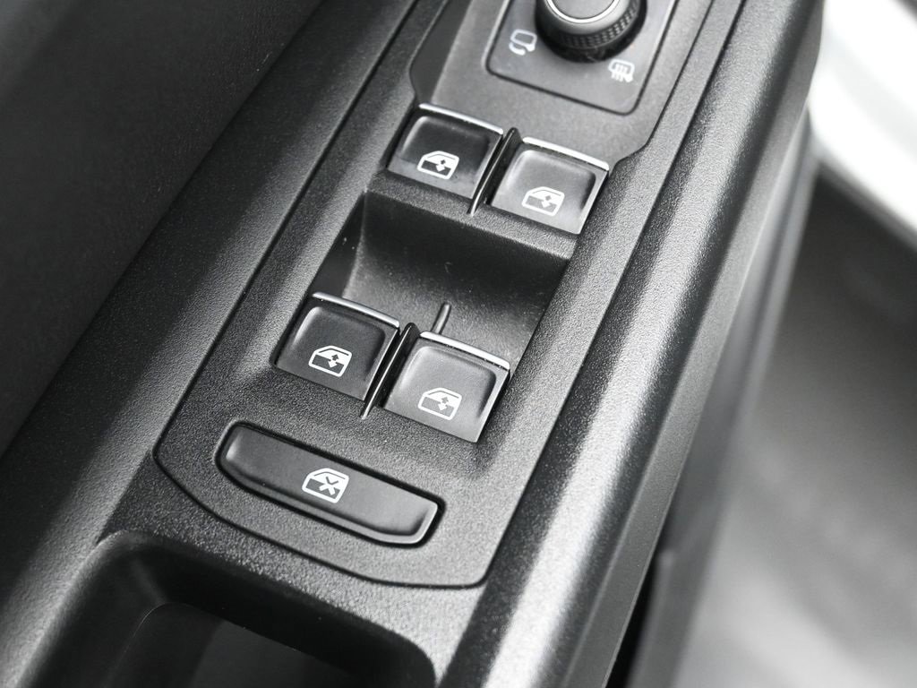 Used 2018 Volkswagen Atlas SEL Premium image 13