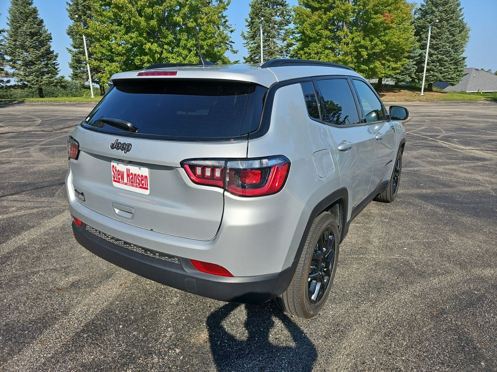 Used 2026 Jeep Compass Latitude w/ Quick Order Package 29K AWD/4WD image 6