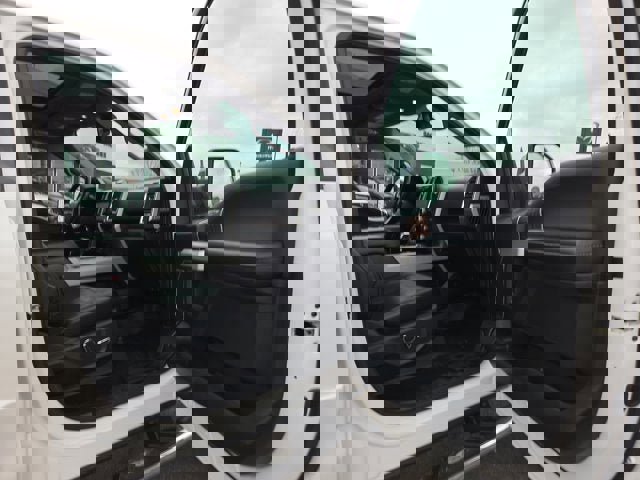 Used 2016 Ford F150 Lariat w/ Equipment Group 502A Luxury AWD/4WD image 15