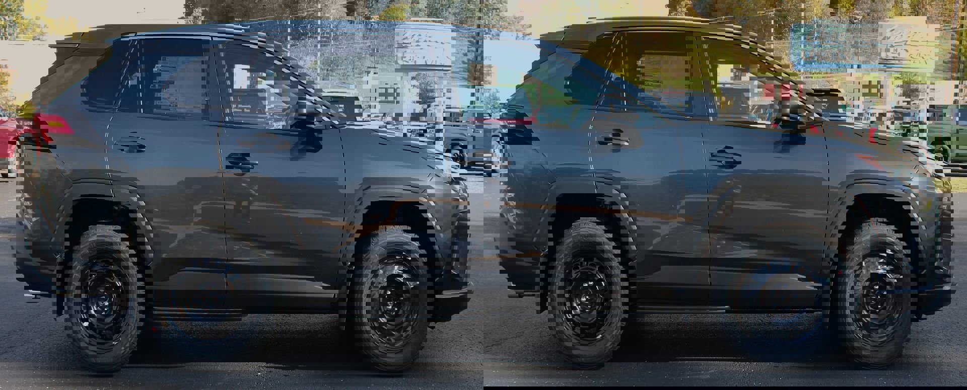 New 2025 Toyota RAV4 LE image 4