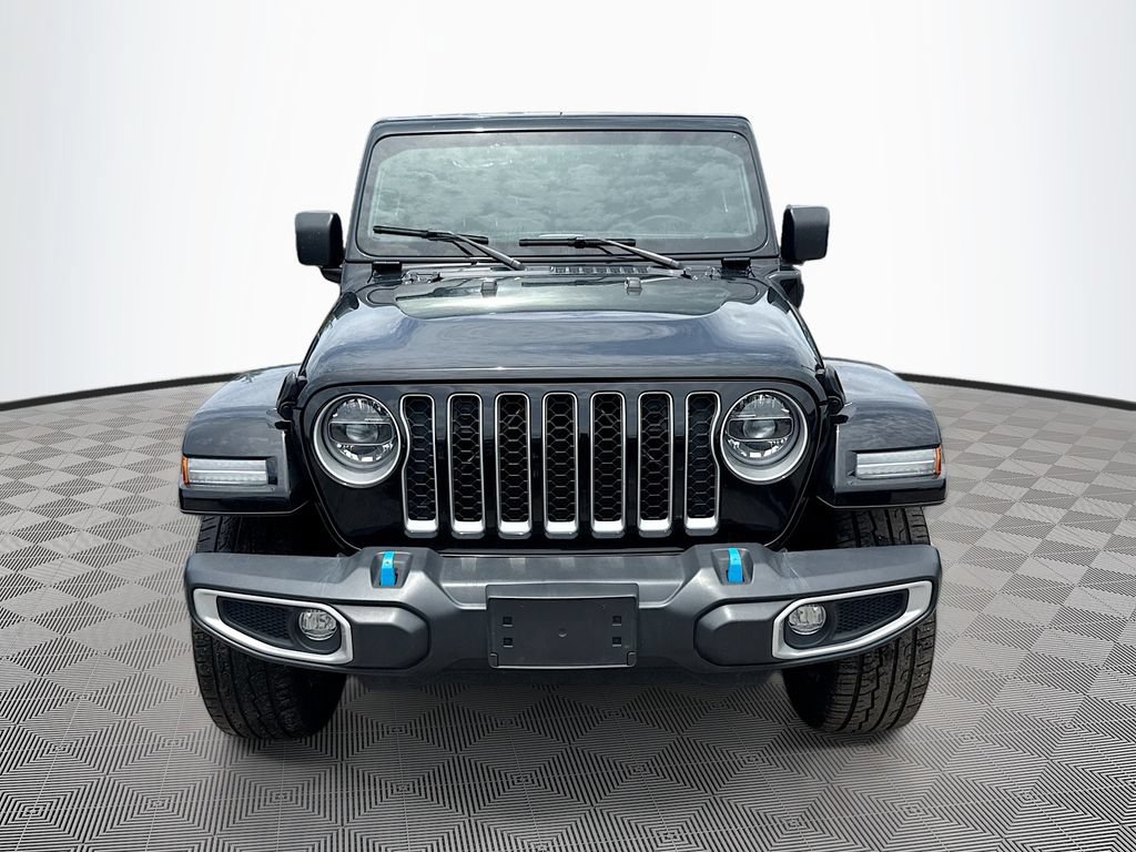 Used 2022 Jeep Wrangler Unlimited Sahara w/ Cold Weather Group AWD/4WD image 2