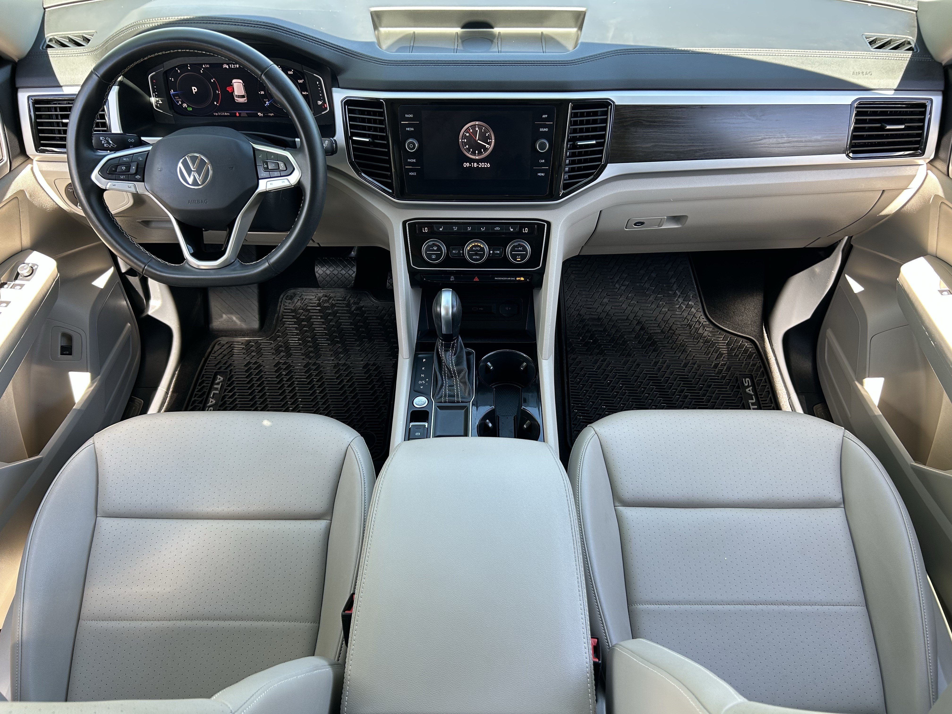 Used 2023 Volkswagen Atlas SE FWD image 14
